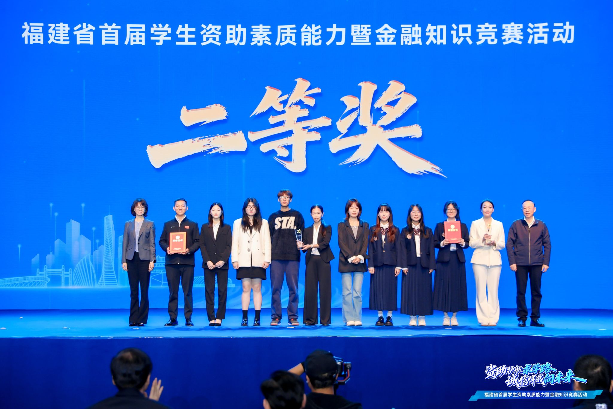 8c425a80511aa5f833d0b2eedfbf65dejpg